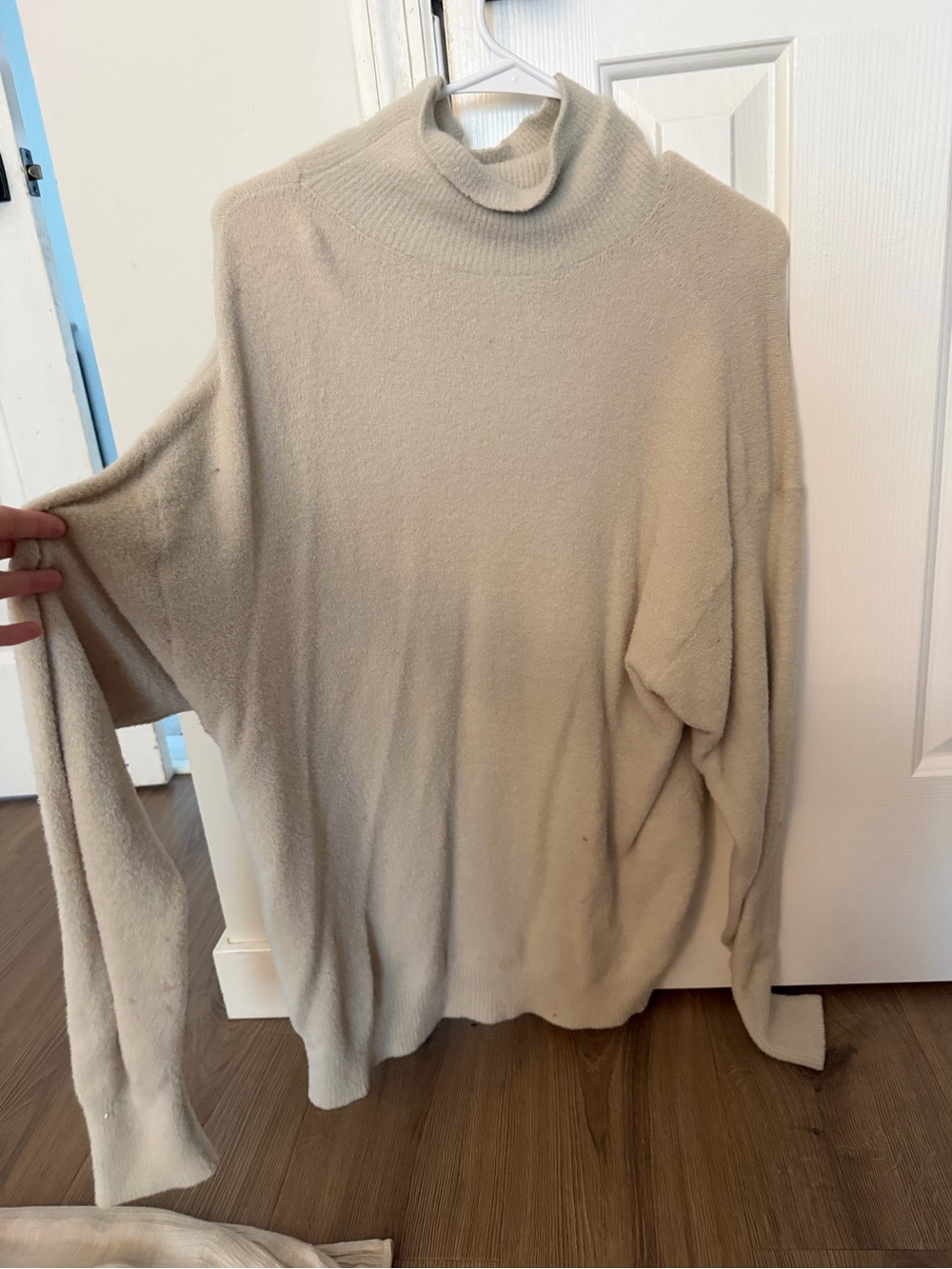 Wilfred Free Cream Ribbed Turtleneck Sweater
